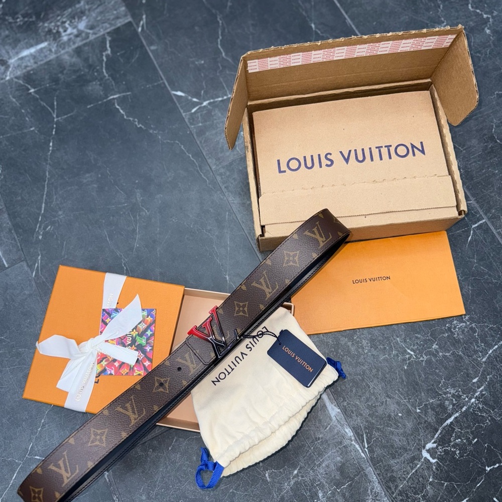 Louis Vuitton Sunset 40mm Reversible Belt Brand New! With Original Receipt.